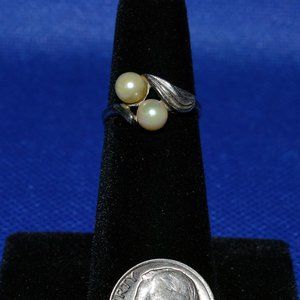 Sterling Silver Ring with Double Cream Pearls